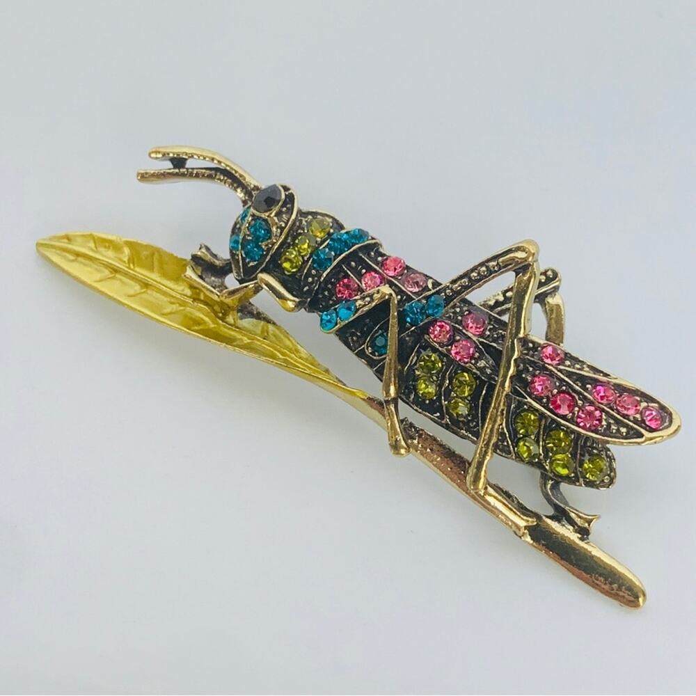 Rhinestone Grasshopper Pendant Brooch